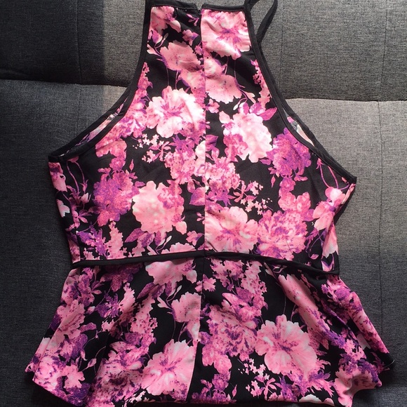 Peplum style top - Picture 5 of 6